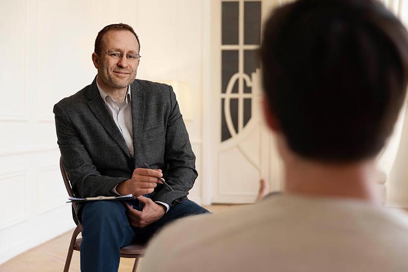 Gary Janit helping with issues using CBT Therapy in Manchester